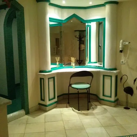 加尼埃勒尔旅馆 3*