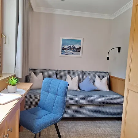 Hotel Garni Erler 3*