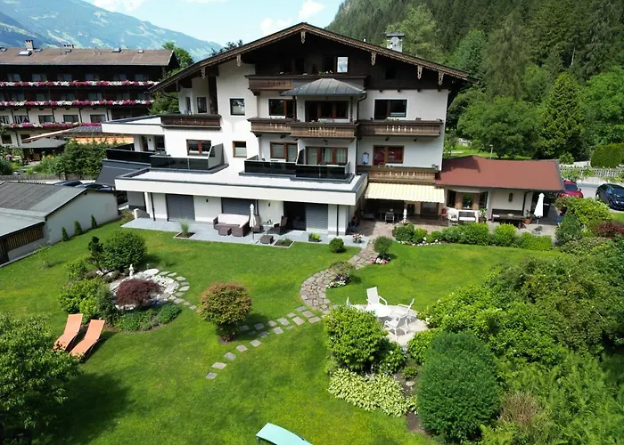 Hotel Garni Erler 3*